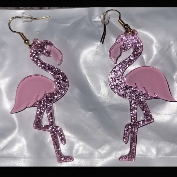 🦩 Pink Sparkly Flamingo Hook Drop Dangle Earrings - Picture 7 of 11